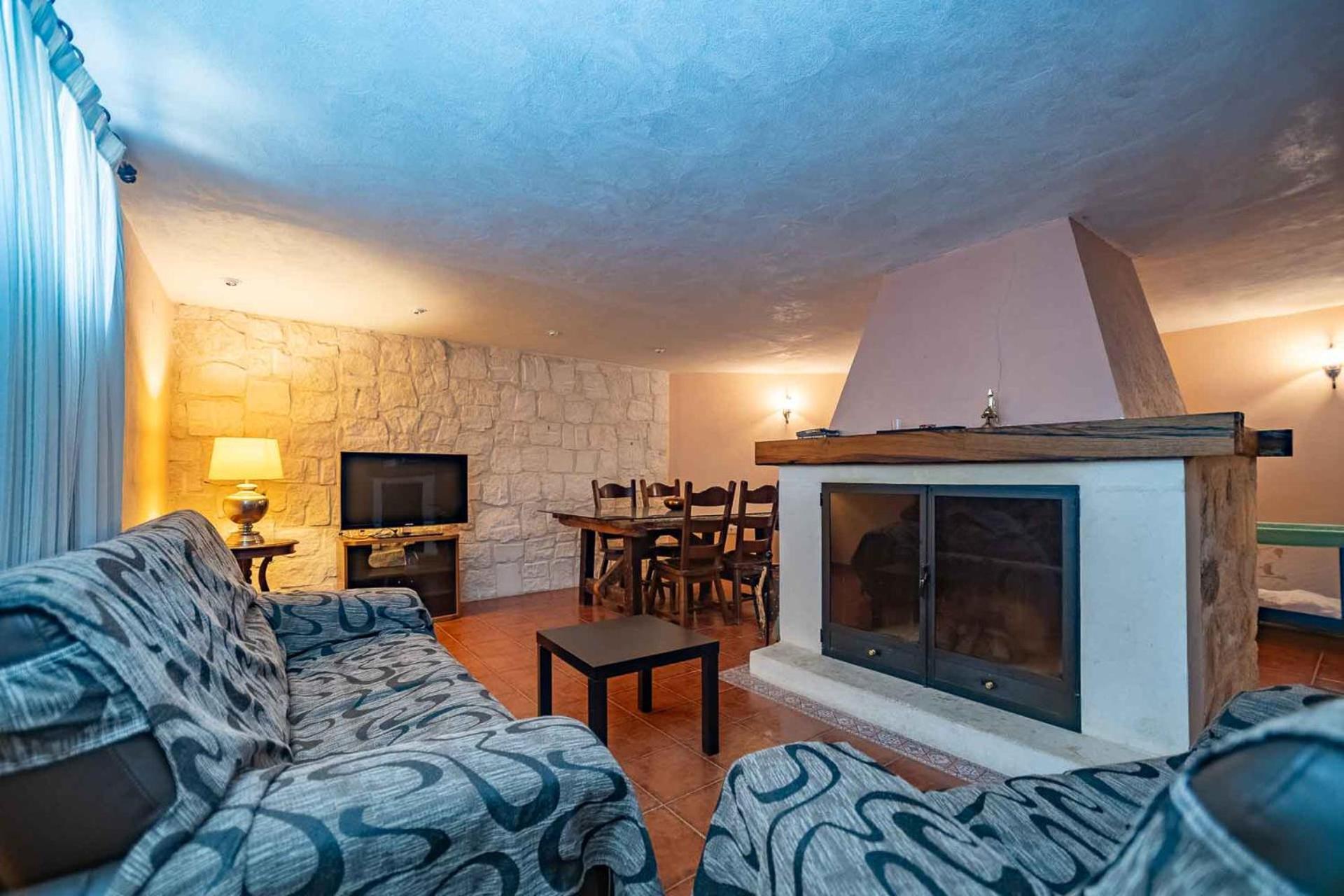 Country house En Con Piscina En De 5000 M2