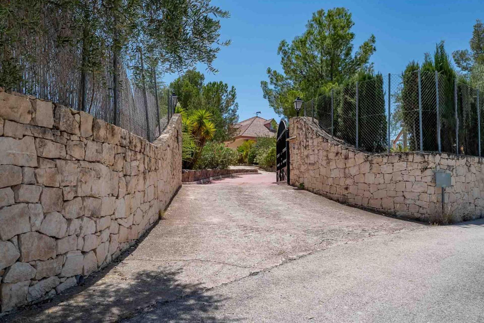 Country house En Con Piscina En De 5000 M2